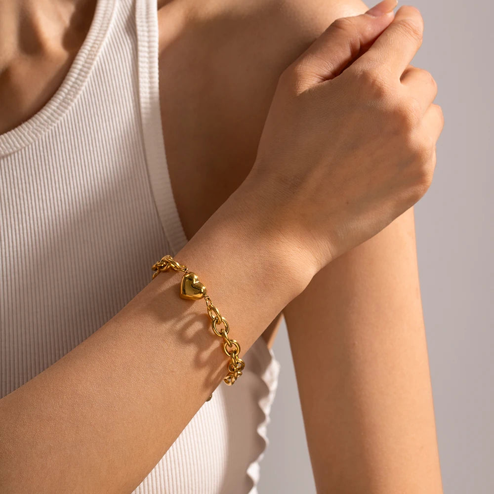 Bold Heart-shaped Chain Bracelet
