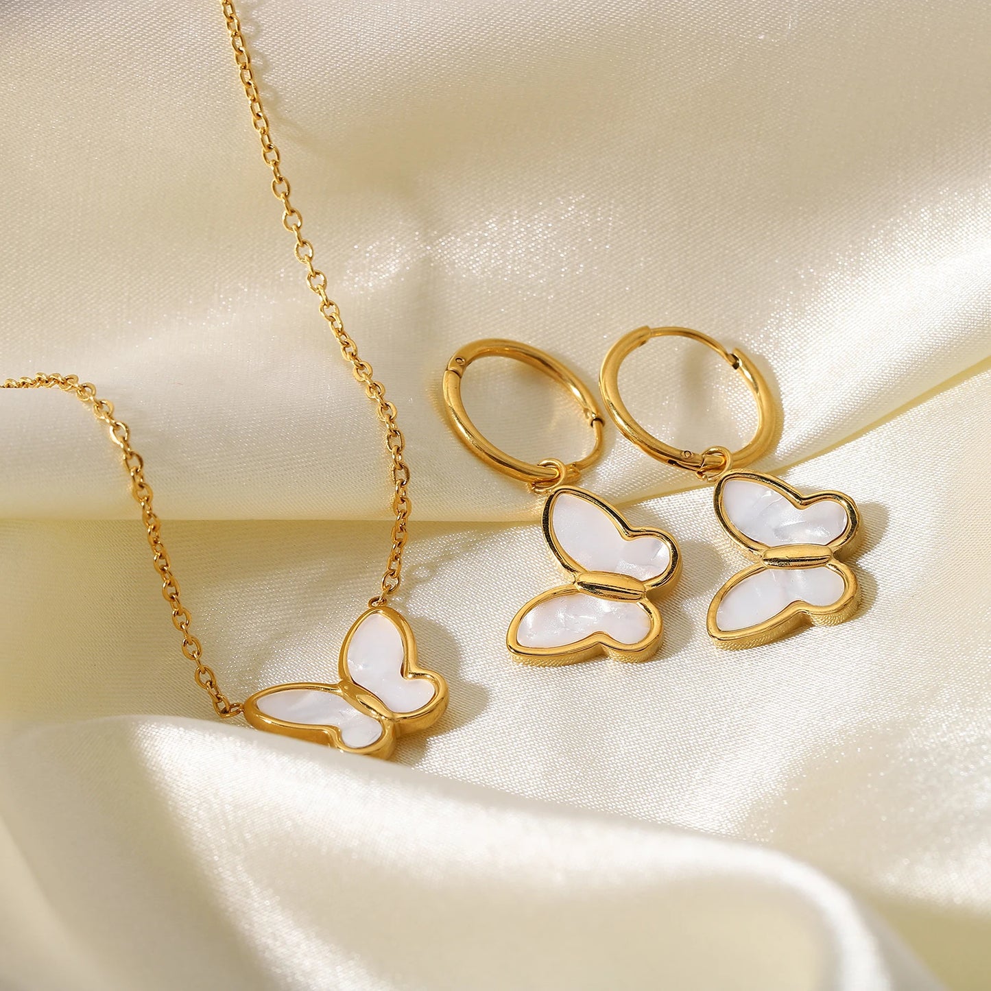 Tiny Shiny Wings Necklace