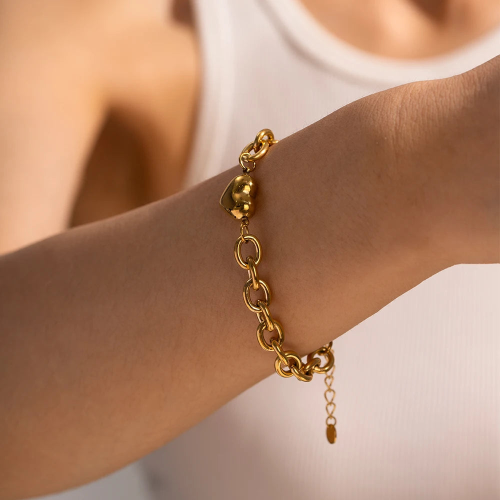 Bold Heart-shaped Chain Bracelet