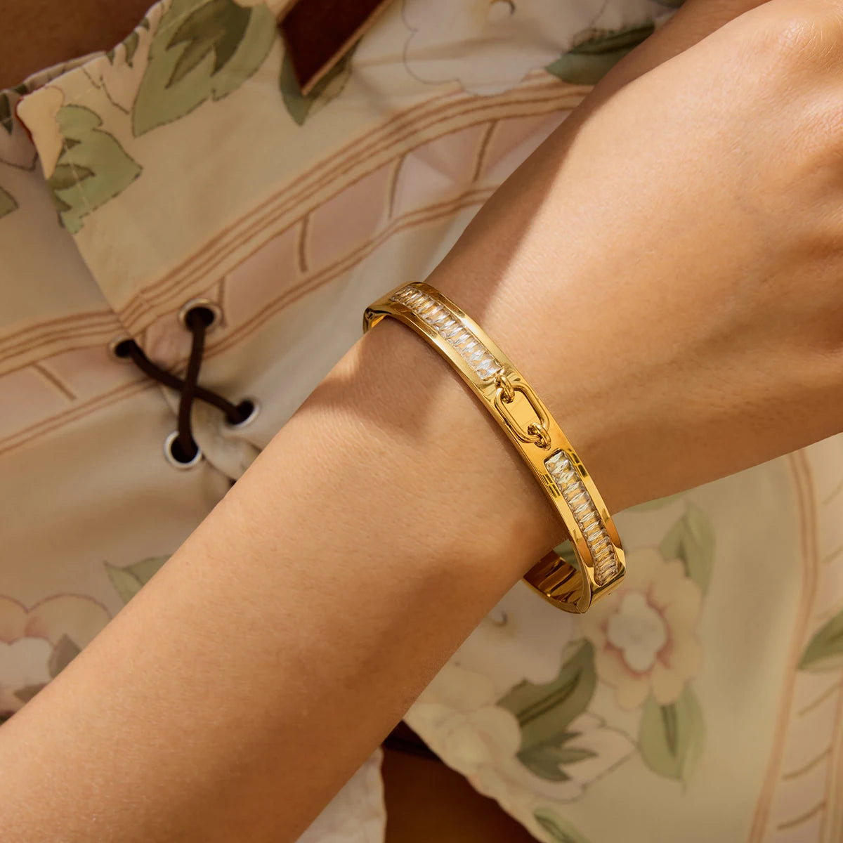 Crystal Ridge Gold Bangle
