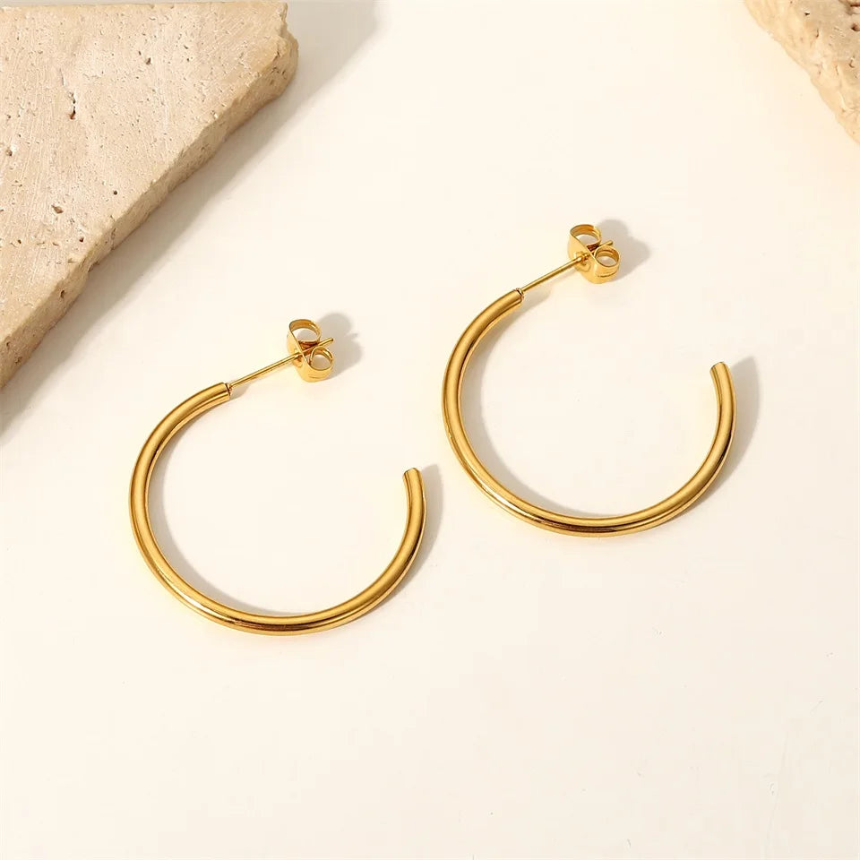 Essential Hoops Earrings